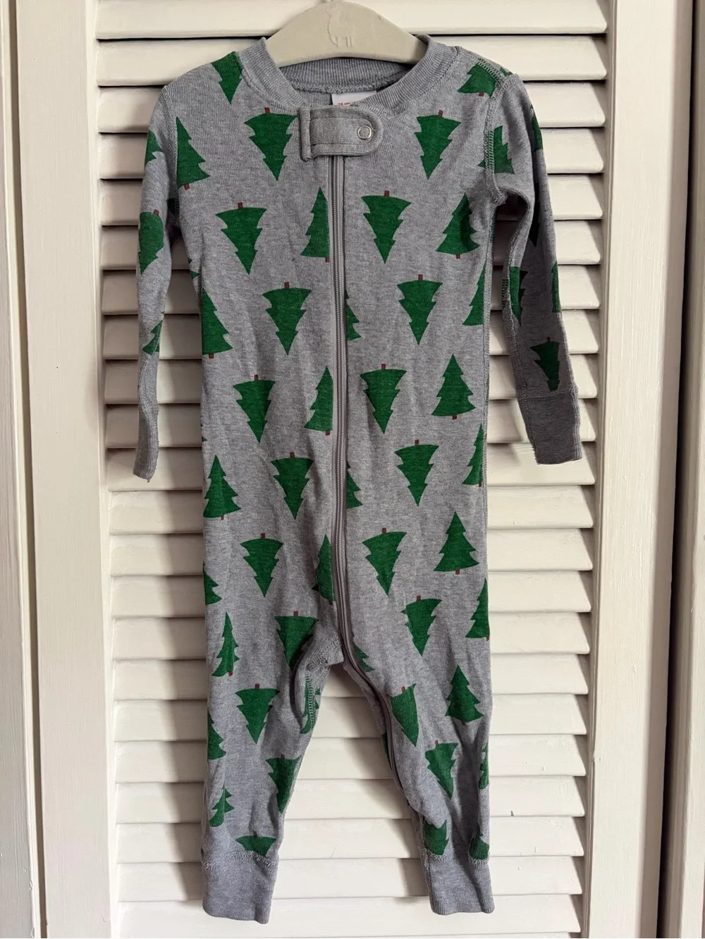 Hanna Andersson Gray Christmas Tree Pajamas